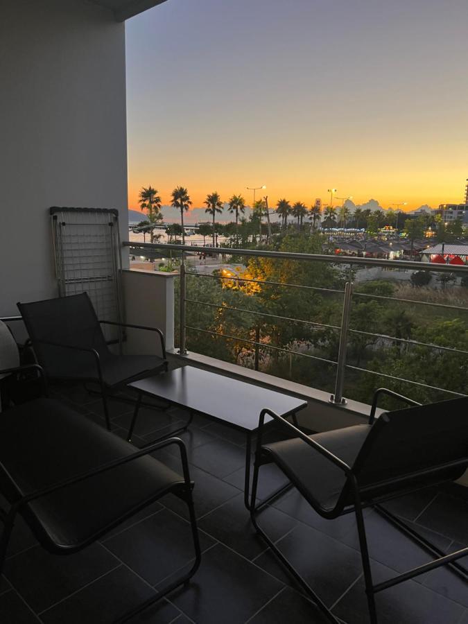 Appartamento Laura Con Vista Lungomare Vlore Exterior photo