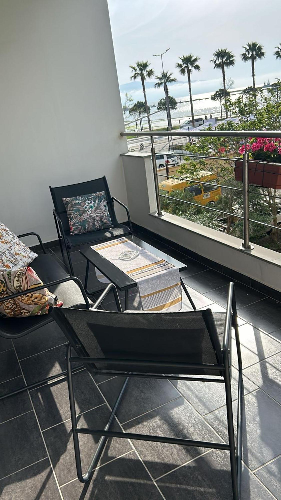 Appartamento Laura Con Vista Lungomare Vlore Exterior photo